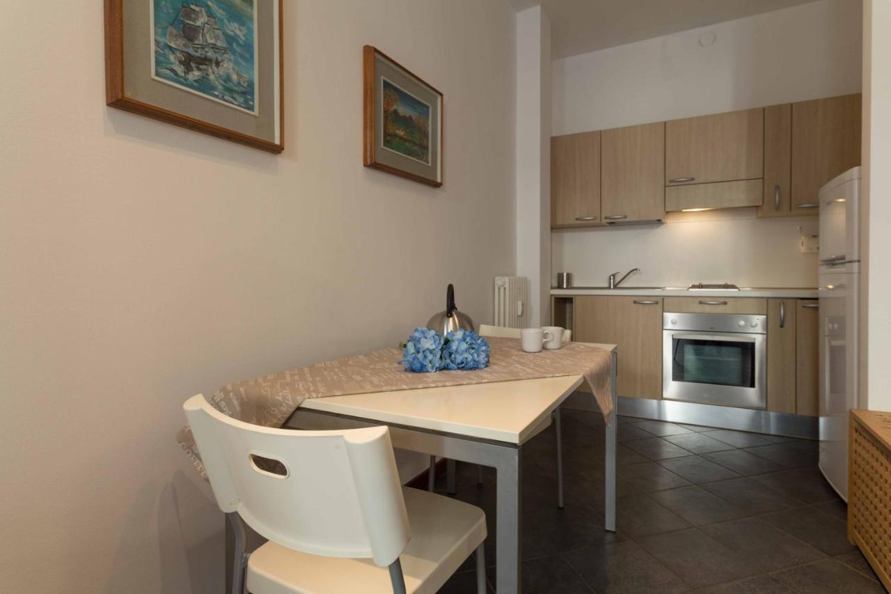 Galleria Roma Apartment - Affitti Brevi Italia Lecco Bagian luar foto
