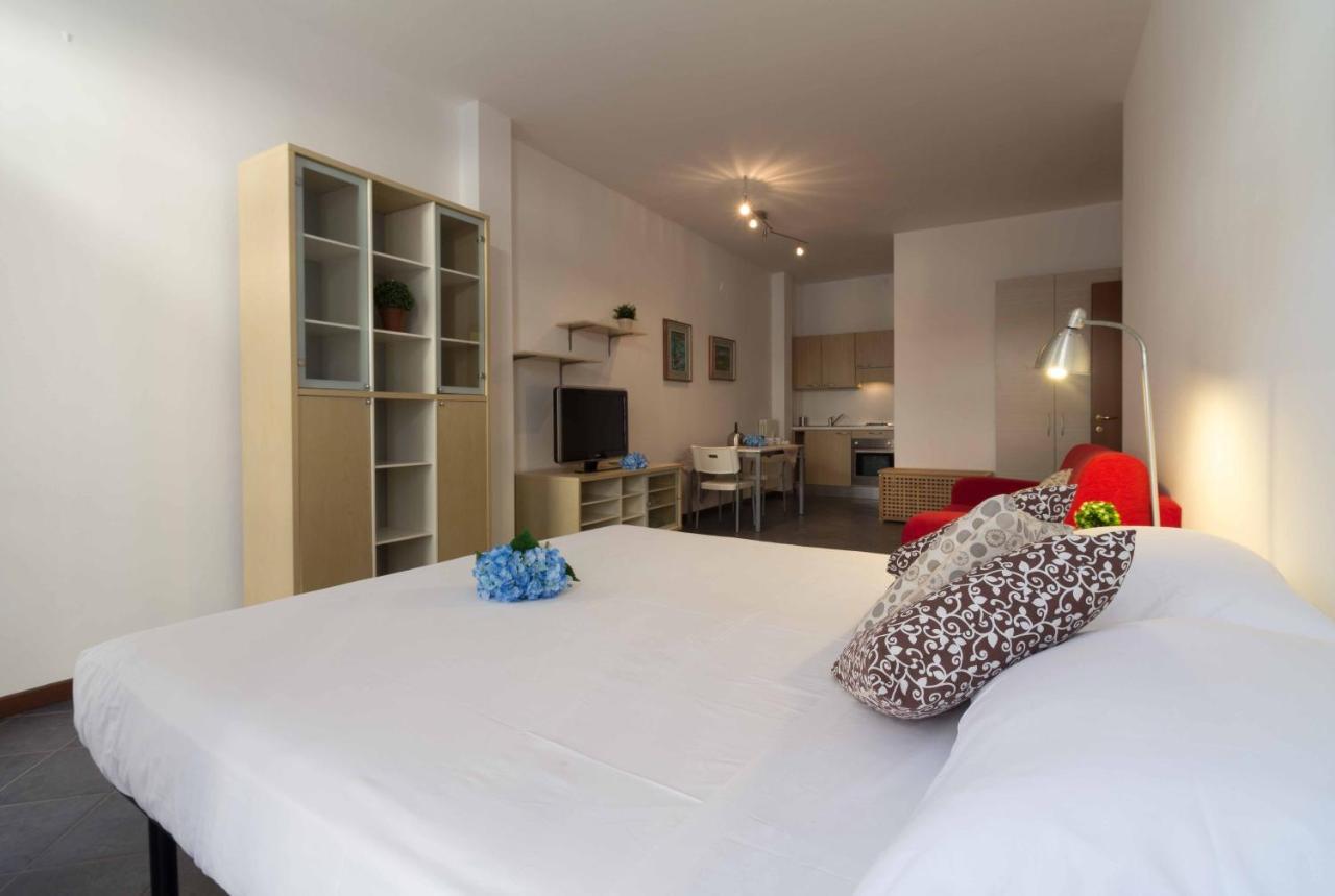Galleria Roma Apartment - Affitti Brevi Italia Lecco Bagian luar foto