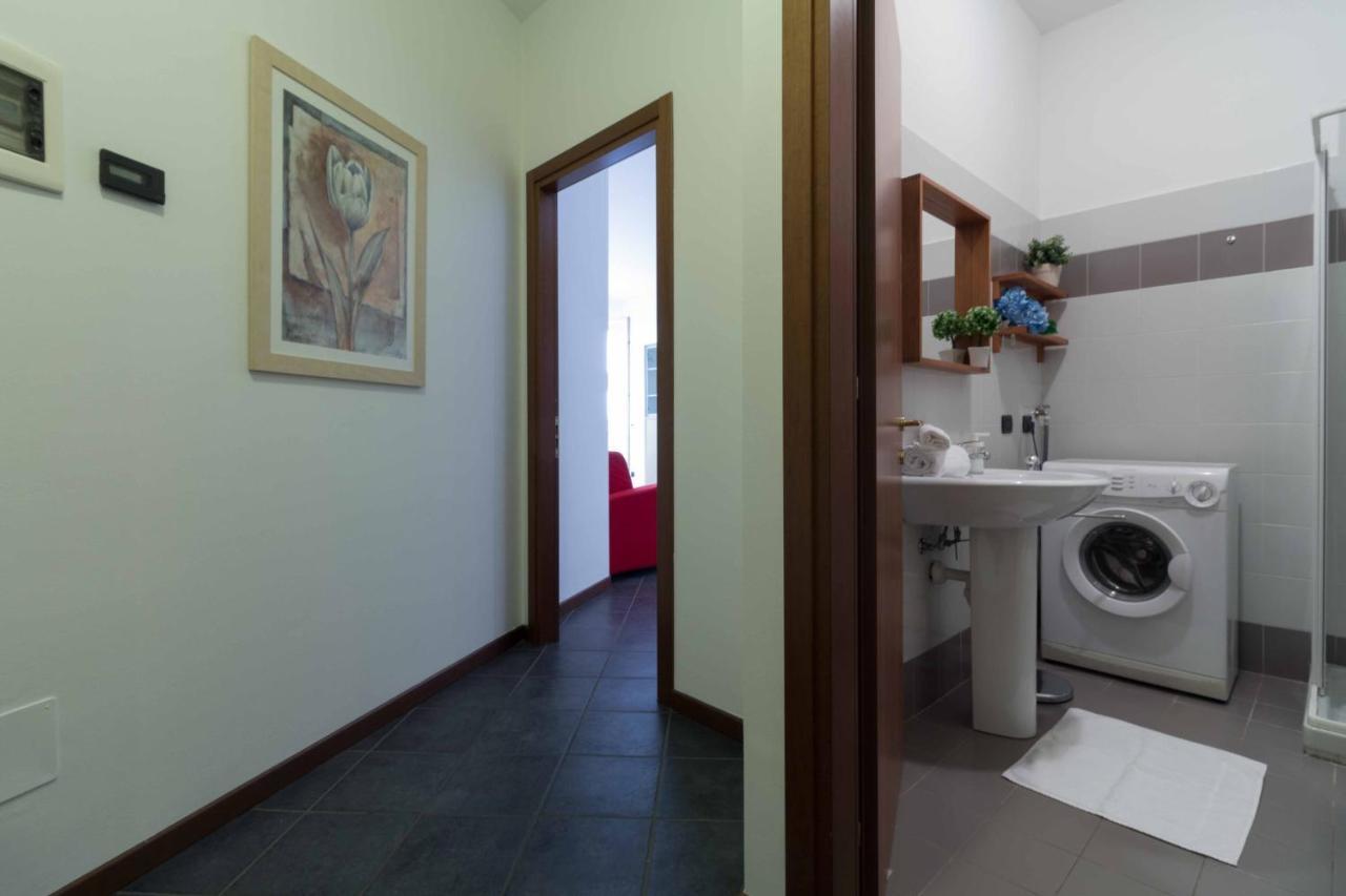 Galleria Roma Apartment - Affitti Brevi Italia Lecco Bagian luar foto