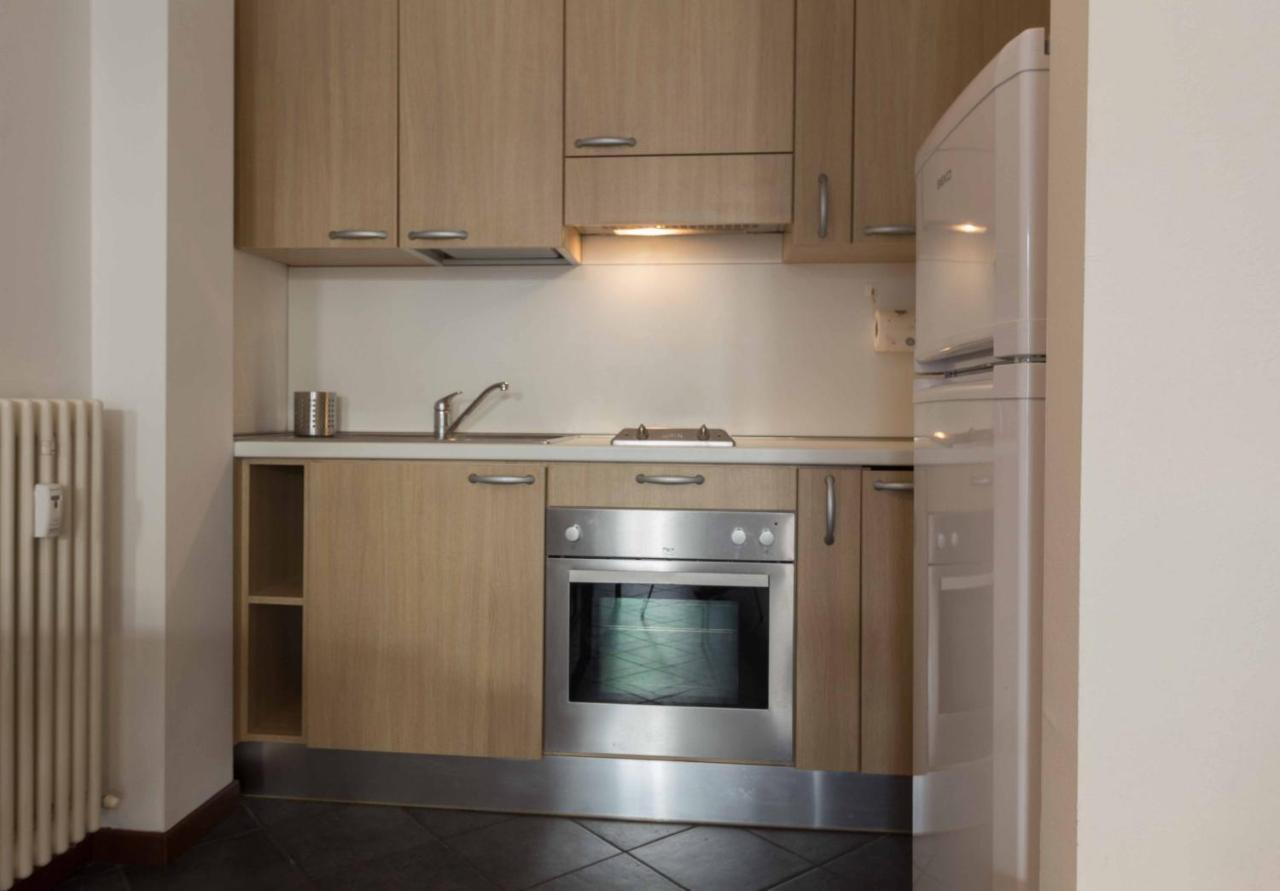 Galleria Roma Apartment - Affitti Brevi Italia Lecco Bagian luar foto