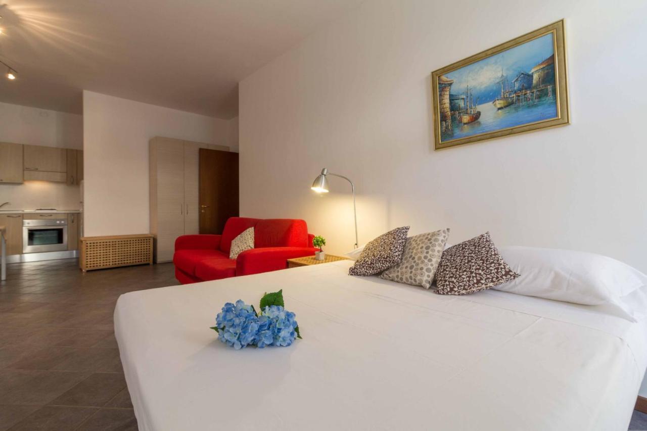 Galleria Roma Apartment - Affitti Brevi Italia Lecco Bagian luar foto