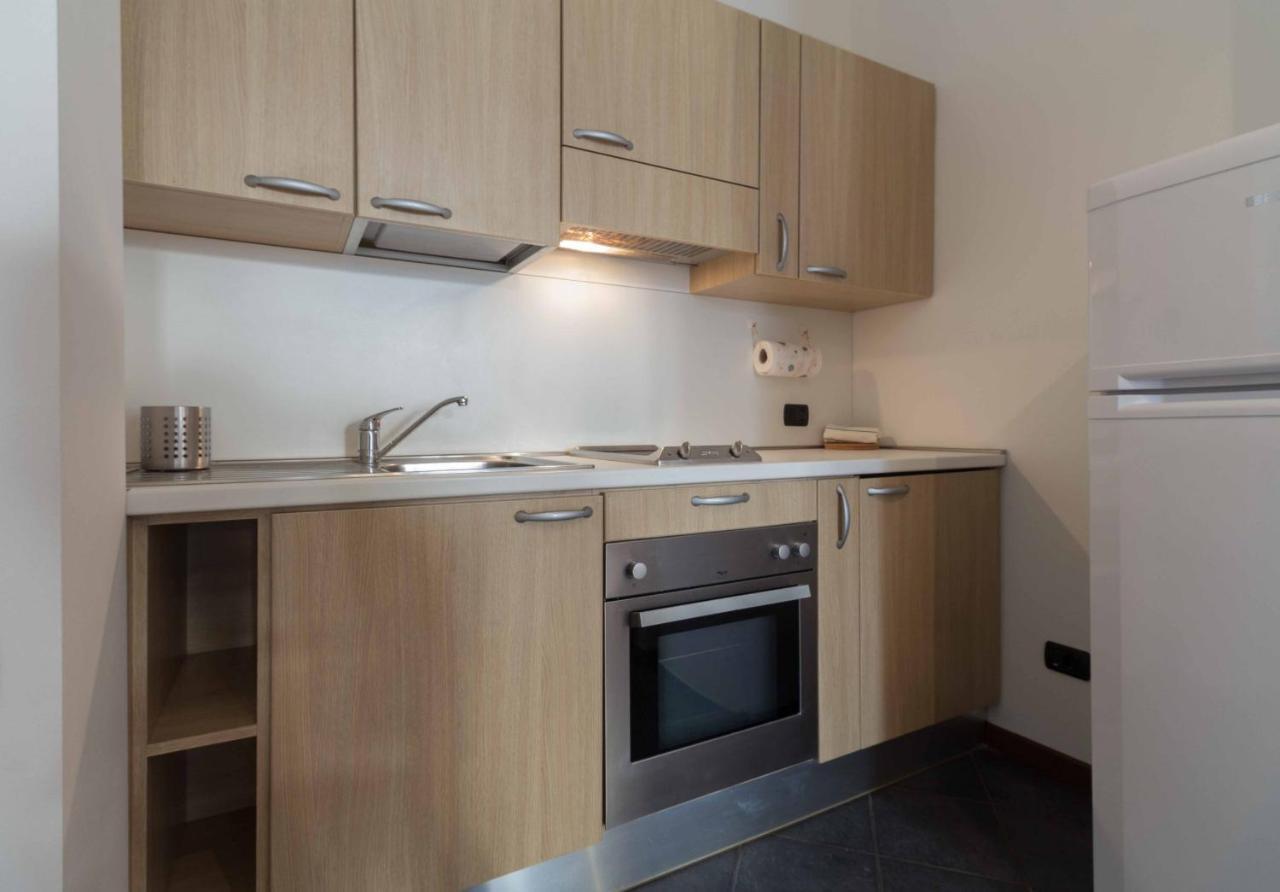 Galleria Roma Apartment - Affitti Brevi Italia Lecco Bagian luar foto