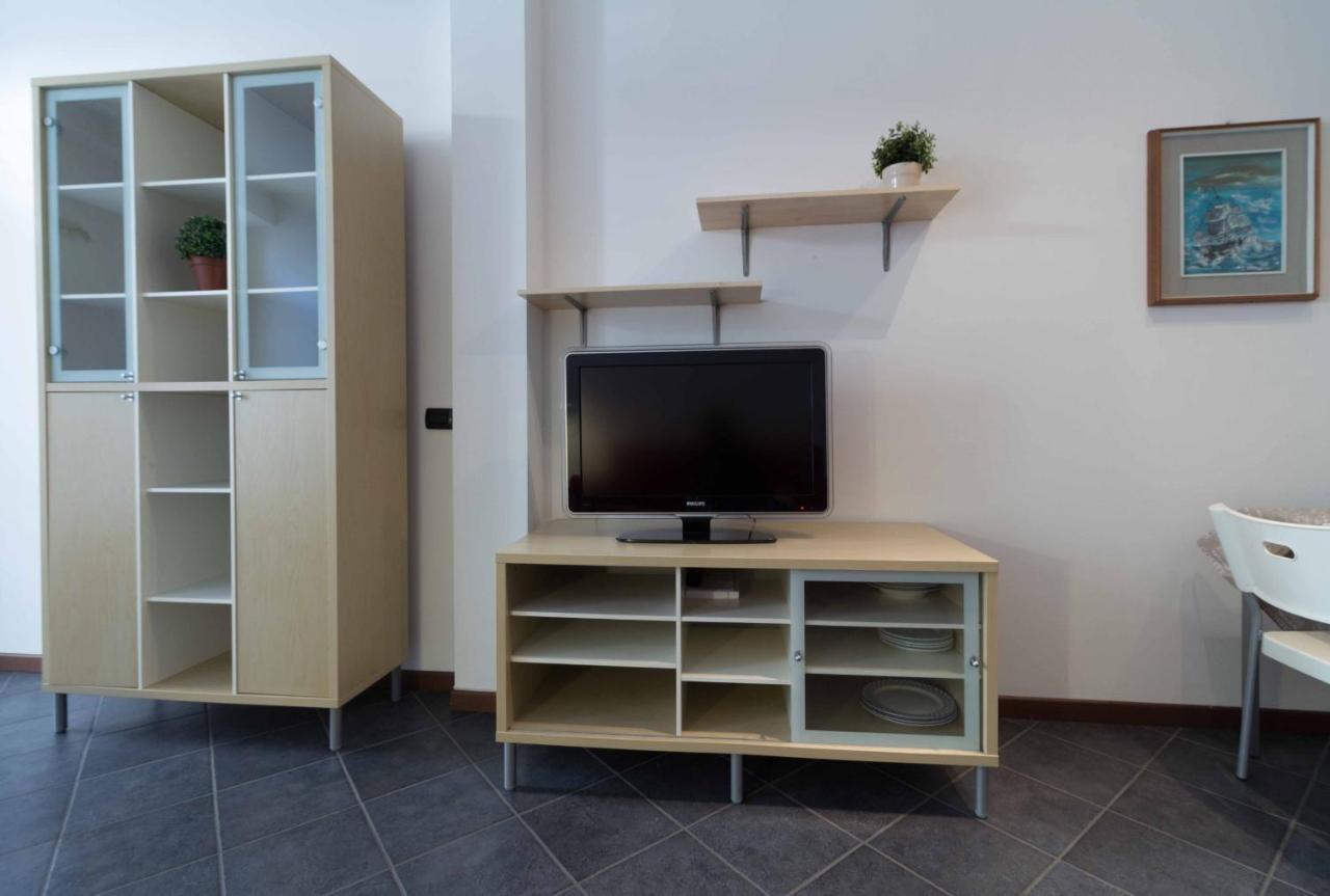 Galleria Roma Apartment - Affitti Brevi Italia Lecco Bagian luar foto